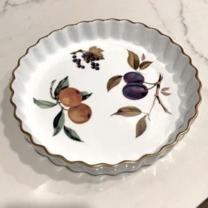 🩵 Vintage “Evesham” Gold Quiche